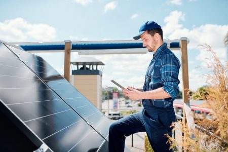 Entenda como se tornar um empreendedor de sucesso no ramo de energia solar