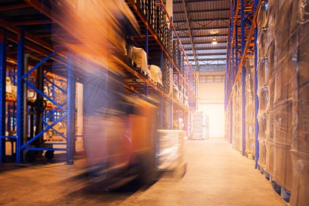 ERP controle de estoque: Como melhorar a eficiência em empresas de serviços