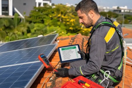 Pós-venda em energia solar: 7 práticas para fidelizar clientes